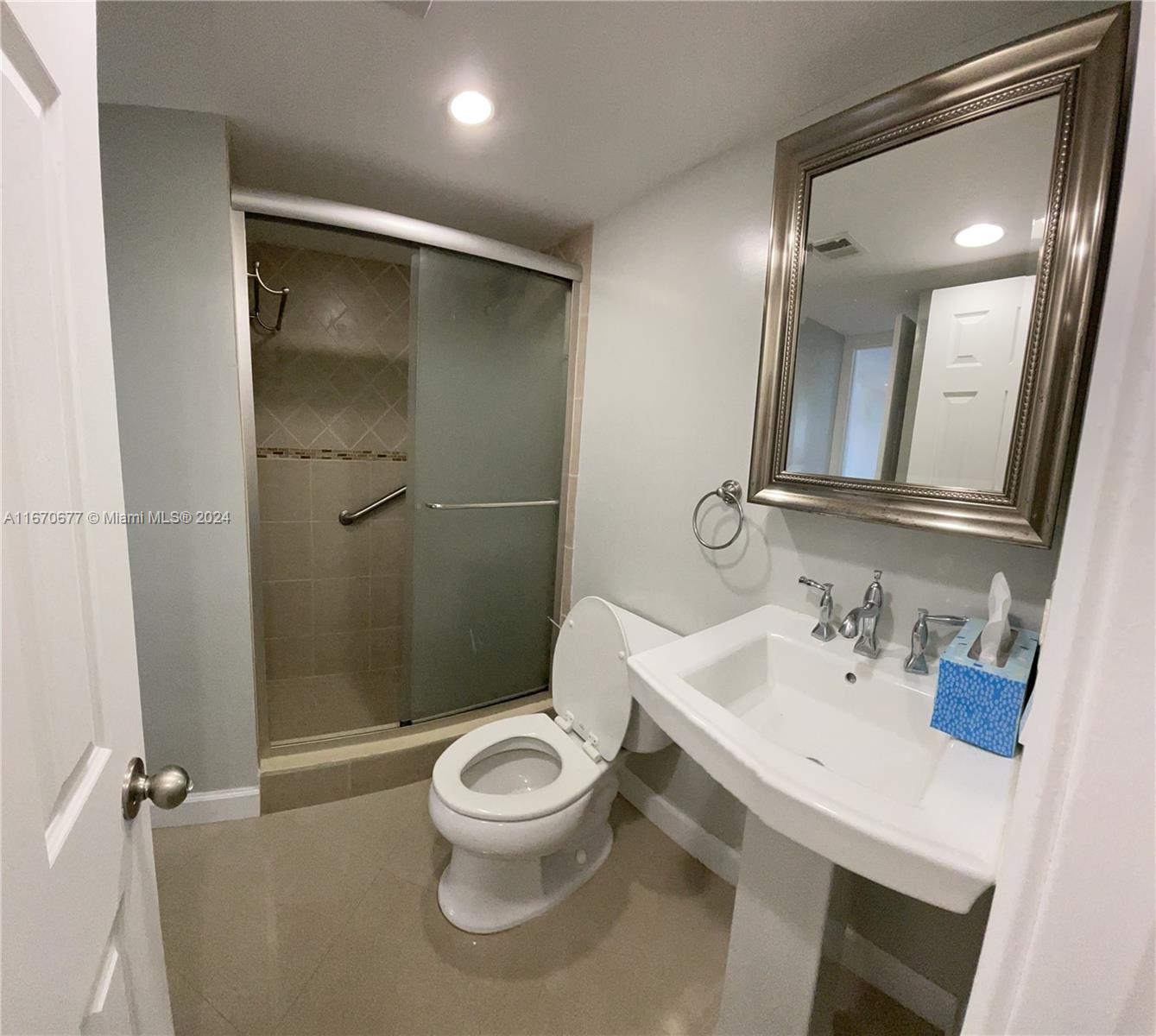 BURLEIGH HOUSE CONDO - Residential Lease