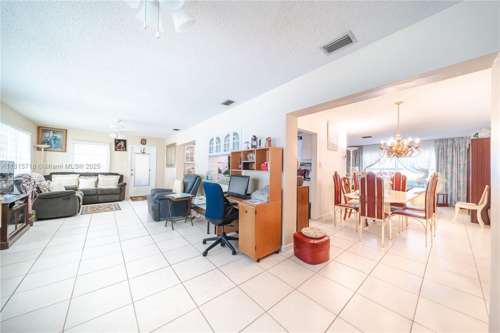 MAINLANDS OF TAMARAC LAKE - Residential