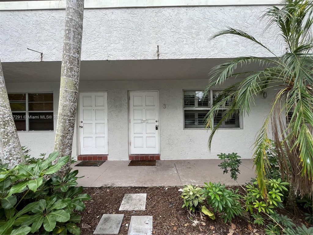 Photo of 3421 NE 15th Ave #3, Oakland Park, FL 33334 (MLS # A11747291)