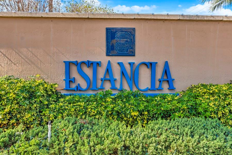 TWIN ACRES - Residential