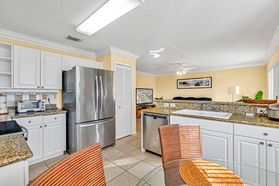 TWIN ACRES - Residential