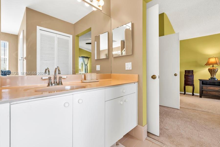 TWIN ACRES - Residential