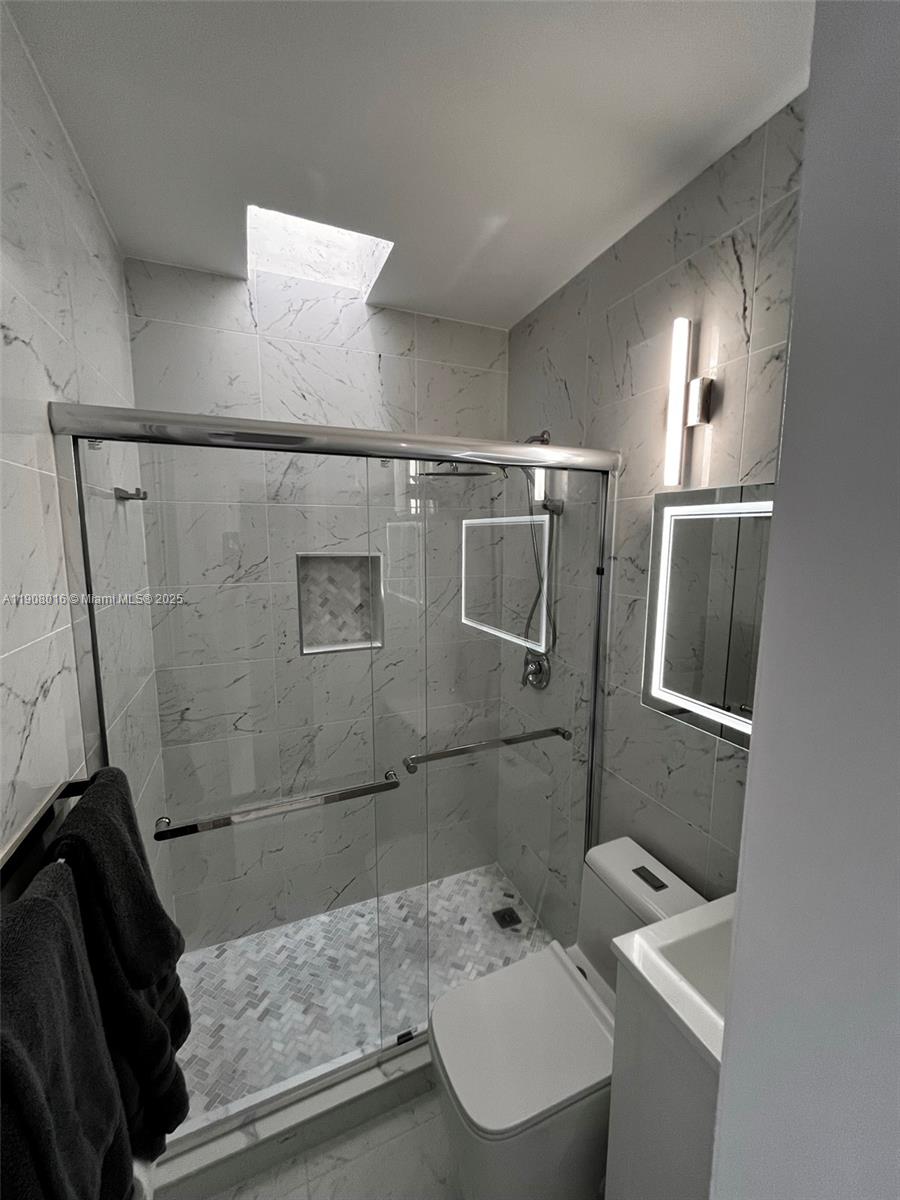 1455 MICHIGAN AVE CONDO - Residential Lease