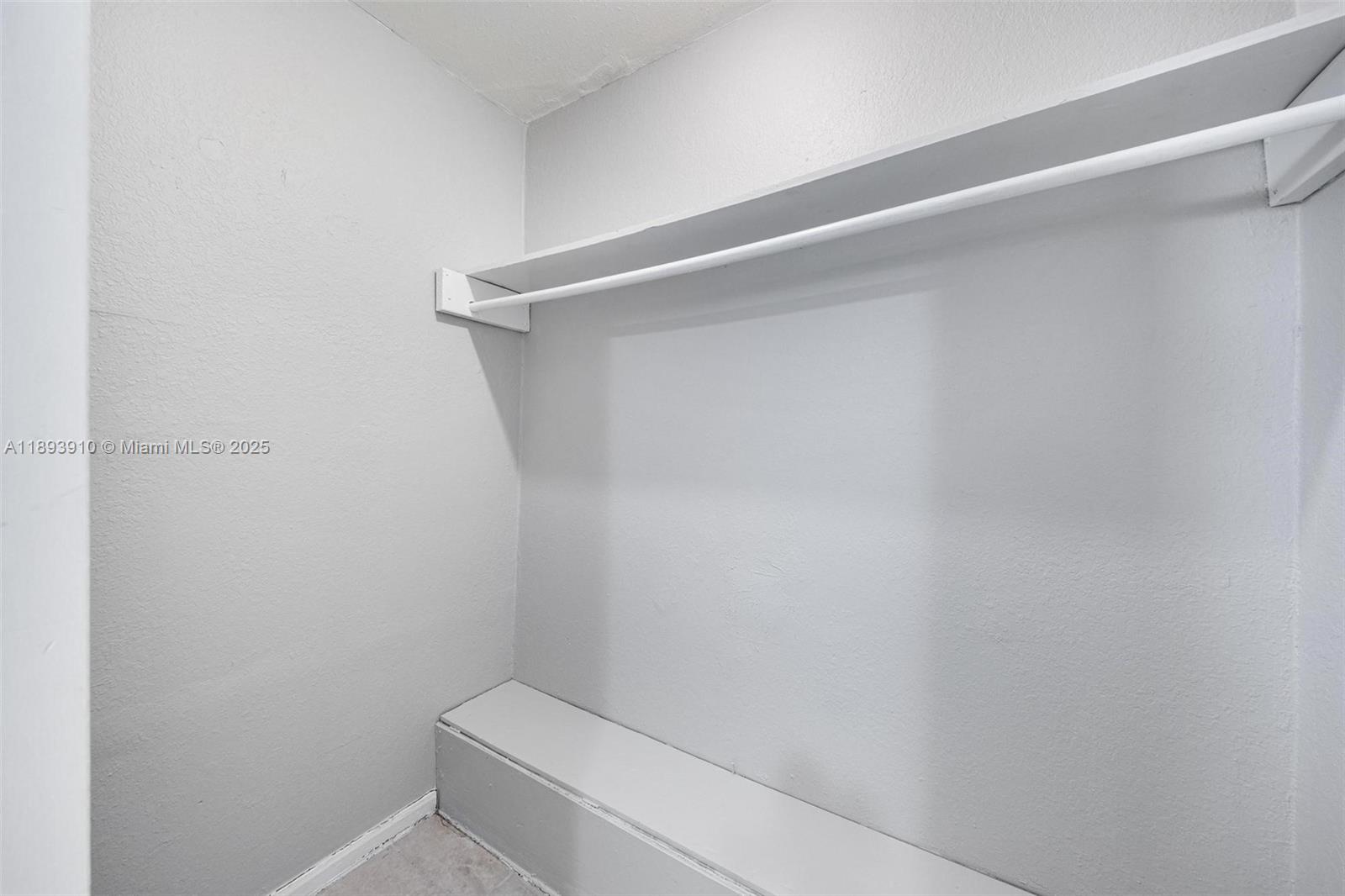 LINWOOD GARDENS - Residential