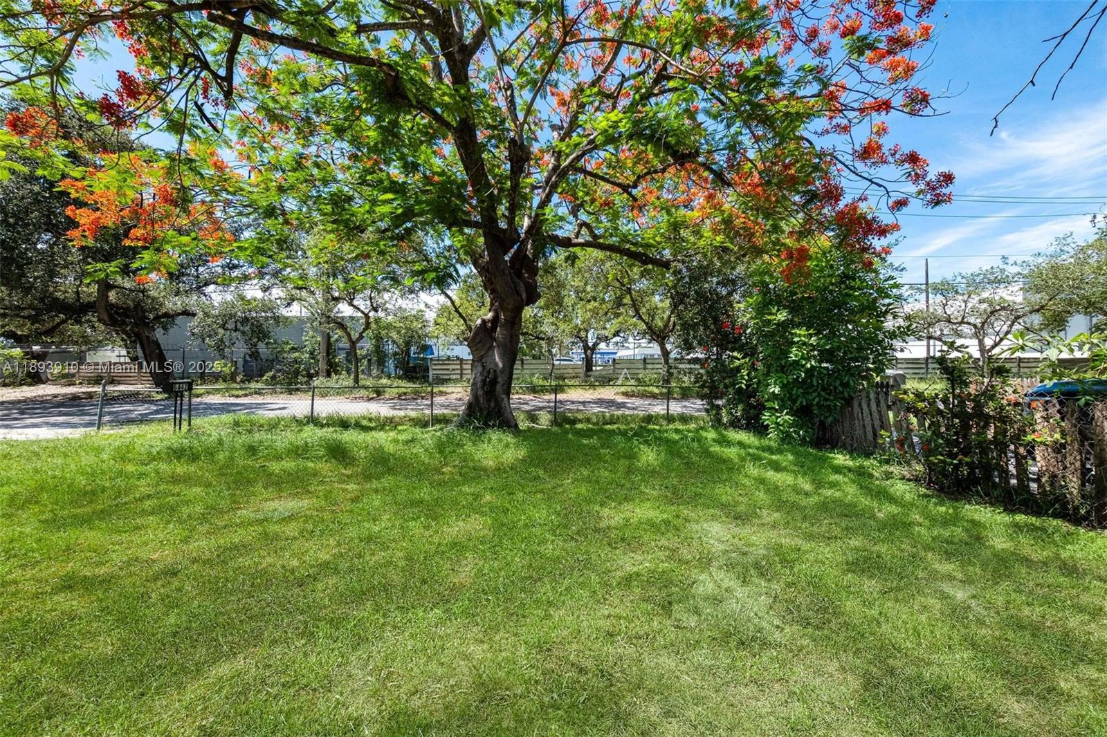 LINWOOD GARDENS - Residential