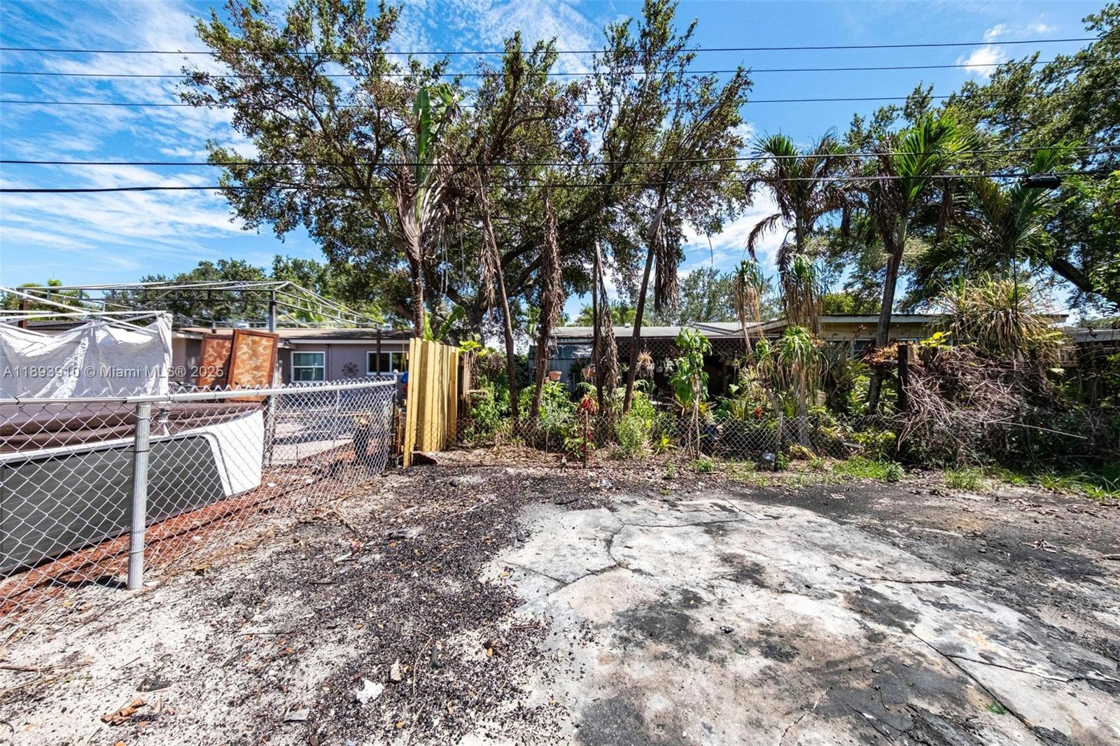 LINWOOD GARDENS - Residential