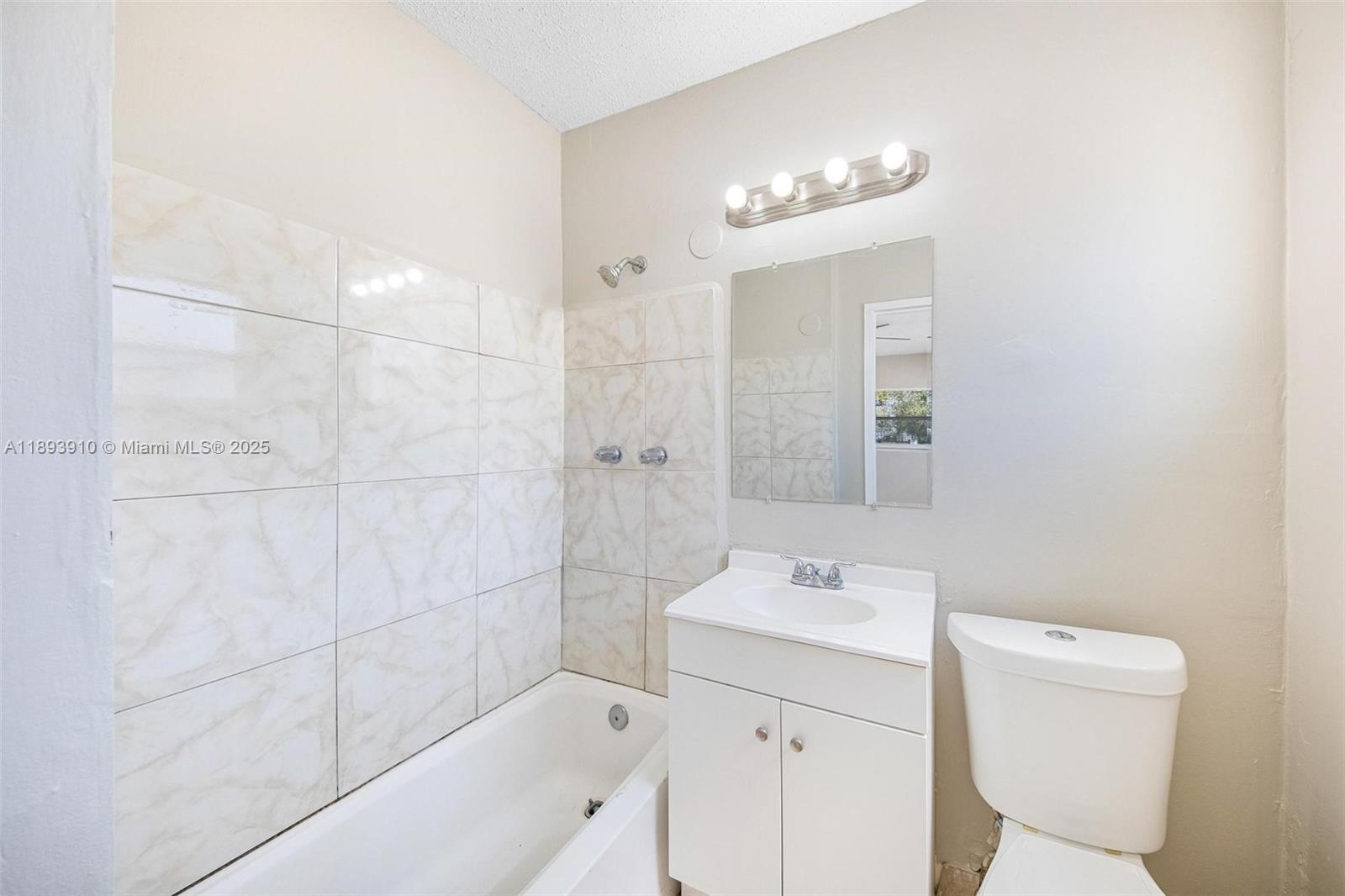 LINWOOD GARDENS - Residential