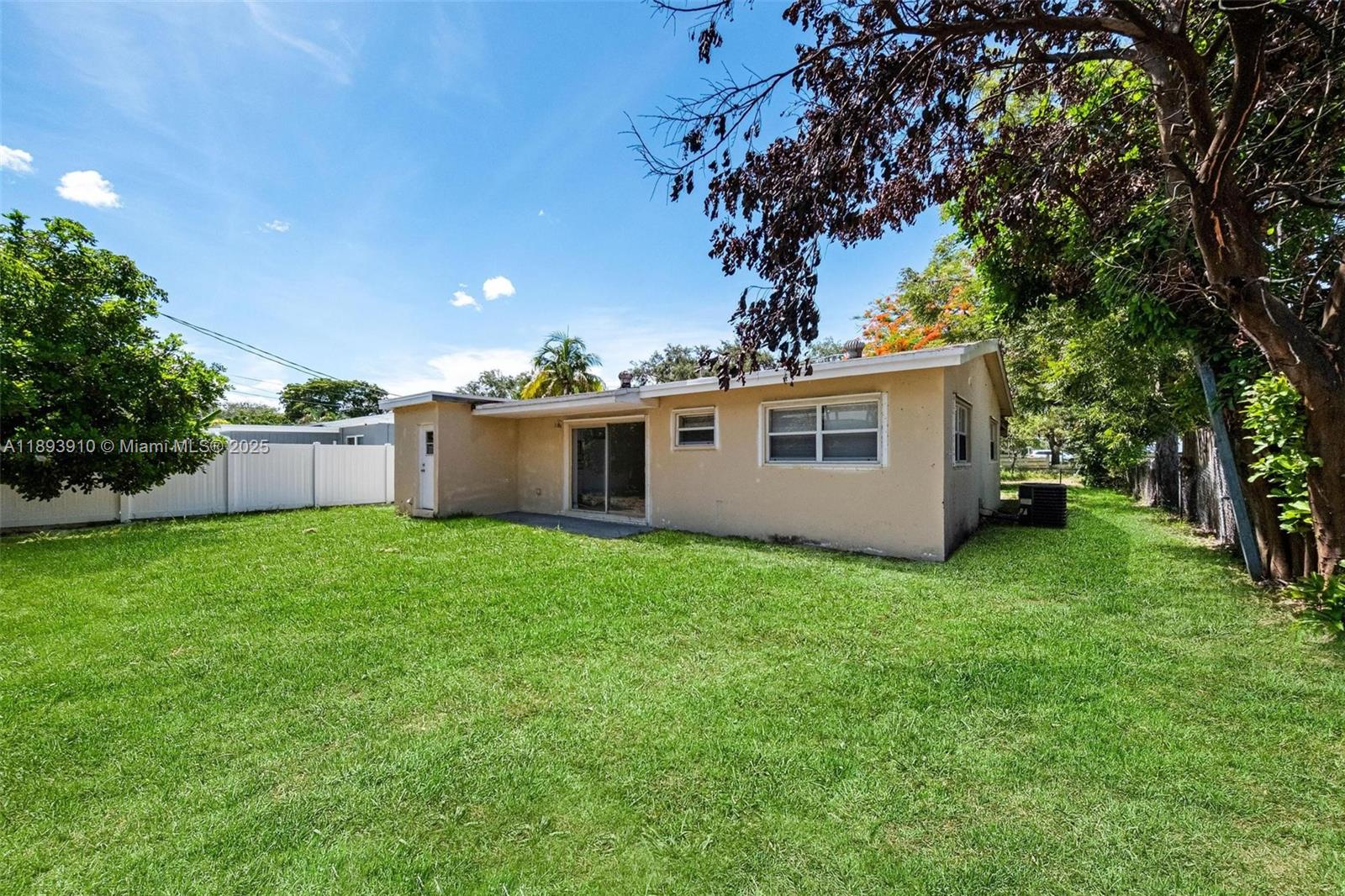 LINWOOD GARDENS - Residential