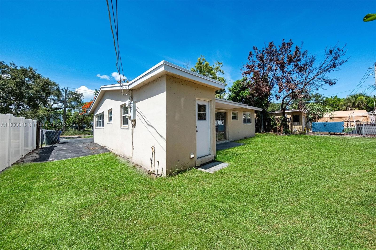 LINWOOD GARDENS - Residential