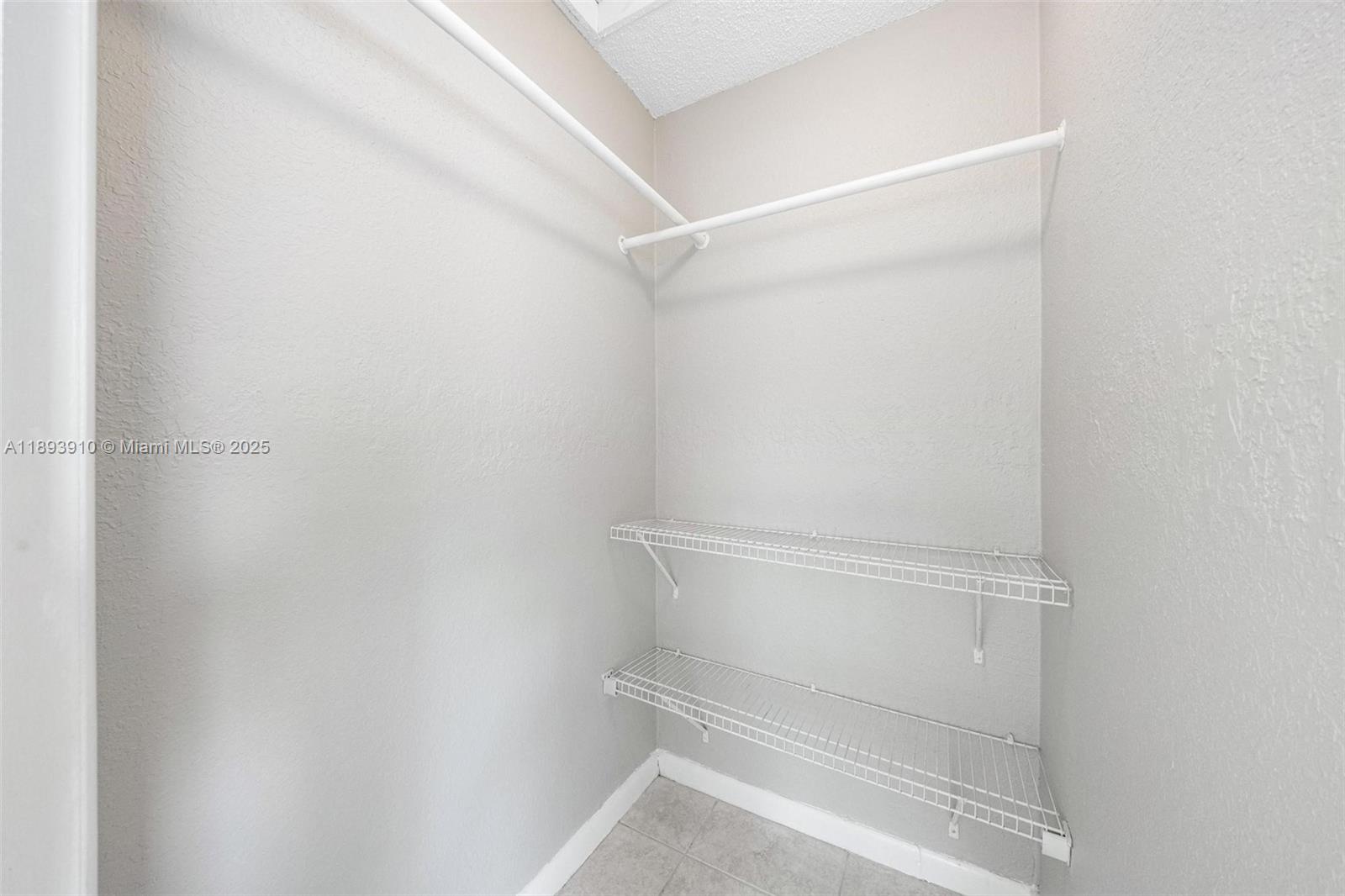 LINWOOD GARDENS - Residential