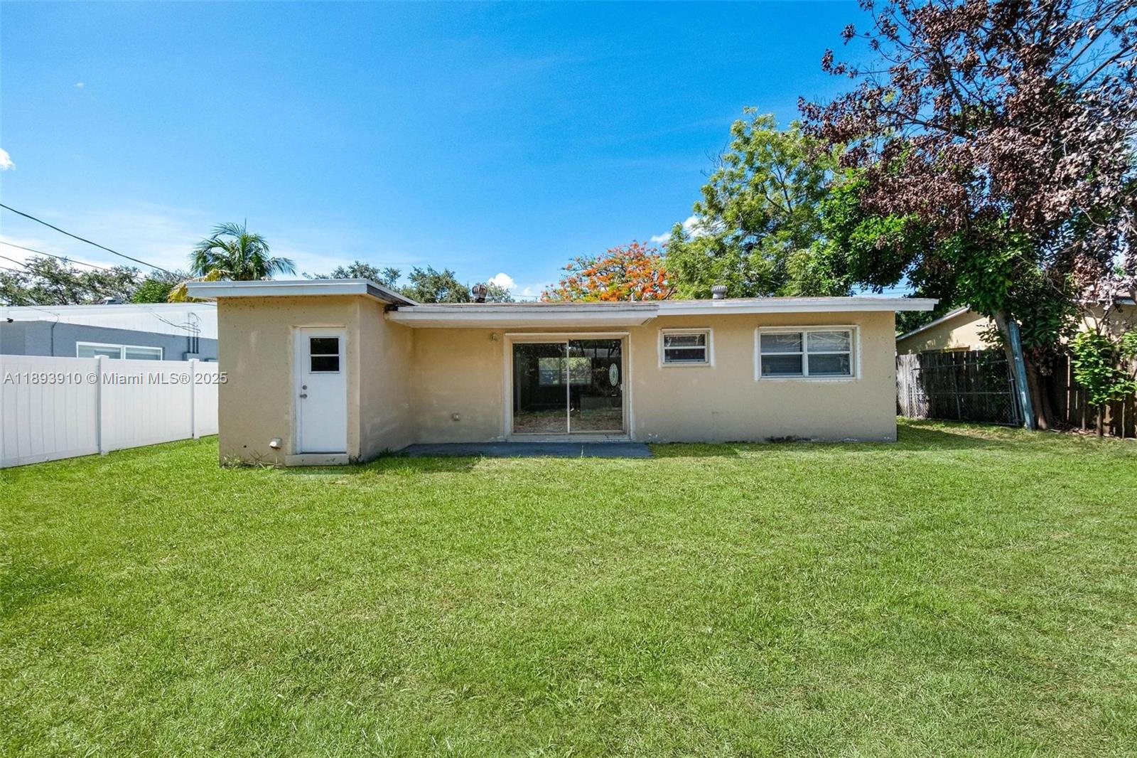 LINWOOD GARDENS - Residential