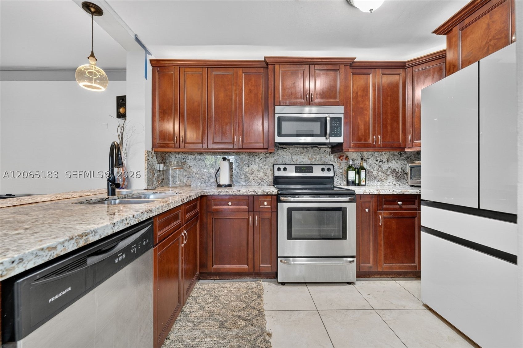 3007 N Oakland Forest Dr 107, Oakland Park FL 33309