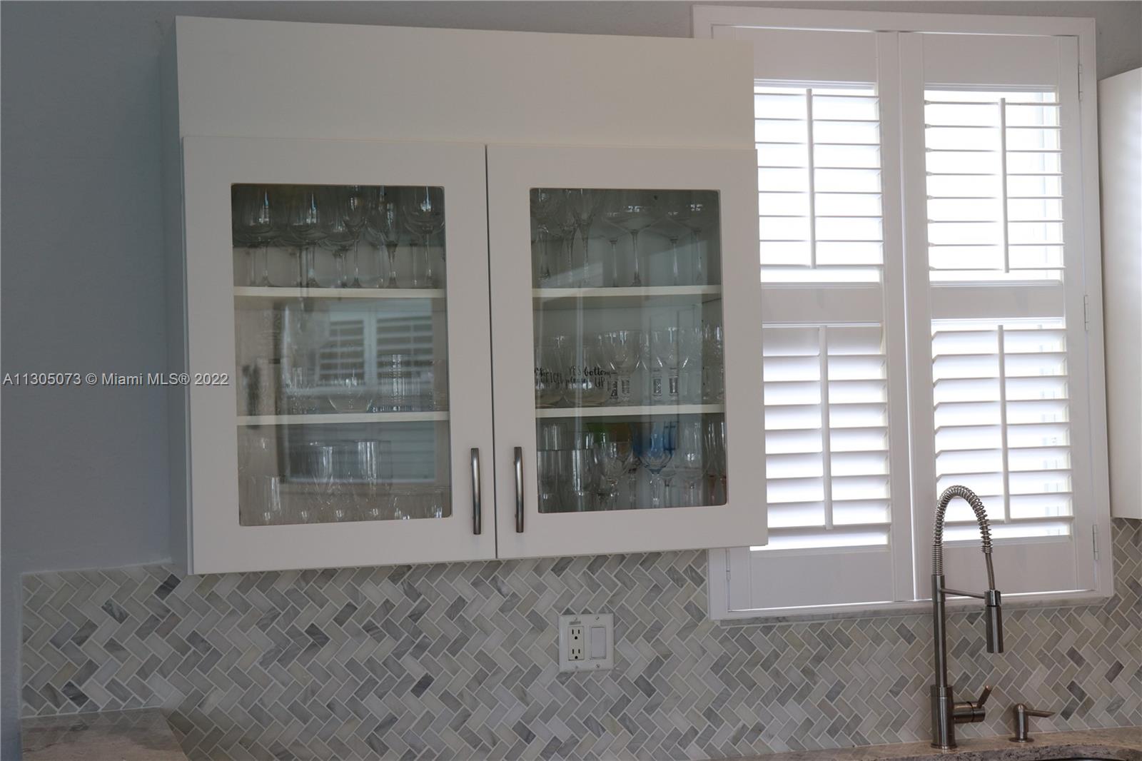 CORAL CREEK 146-6 B - Residential