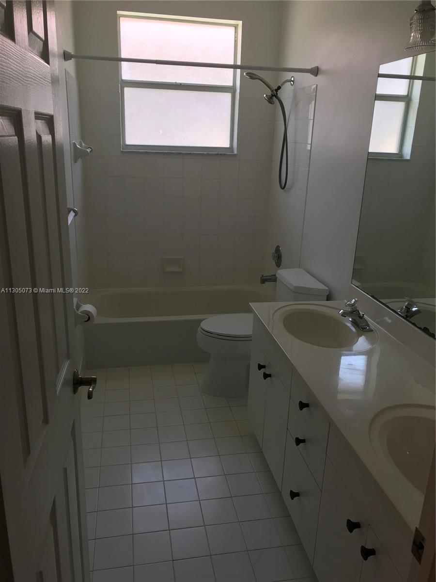 CORAL CREEK 146-6 B - Residential