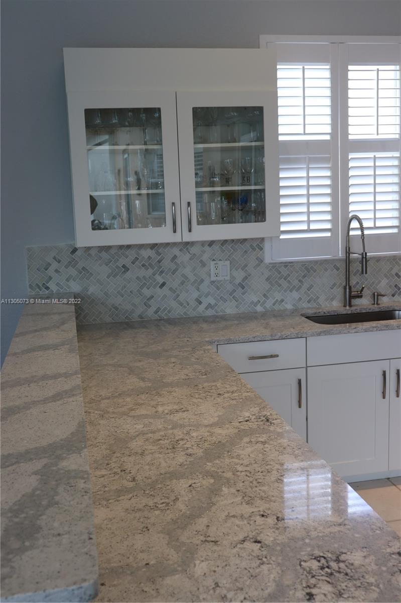 CORAL CREEK 146-6 B - Residential