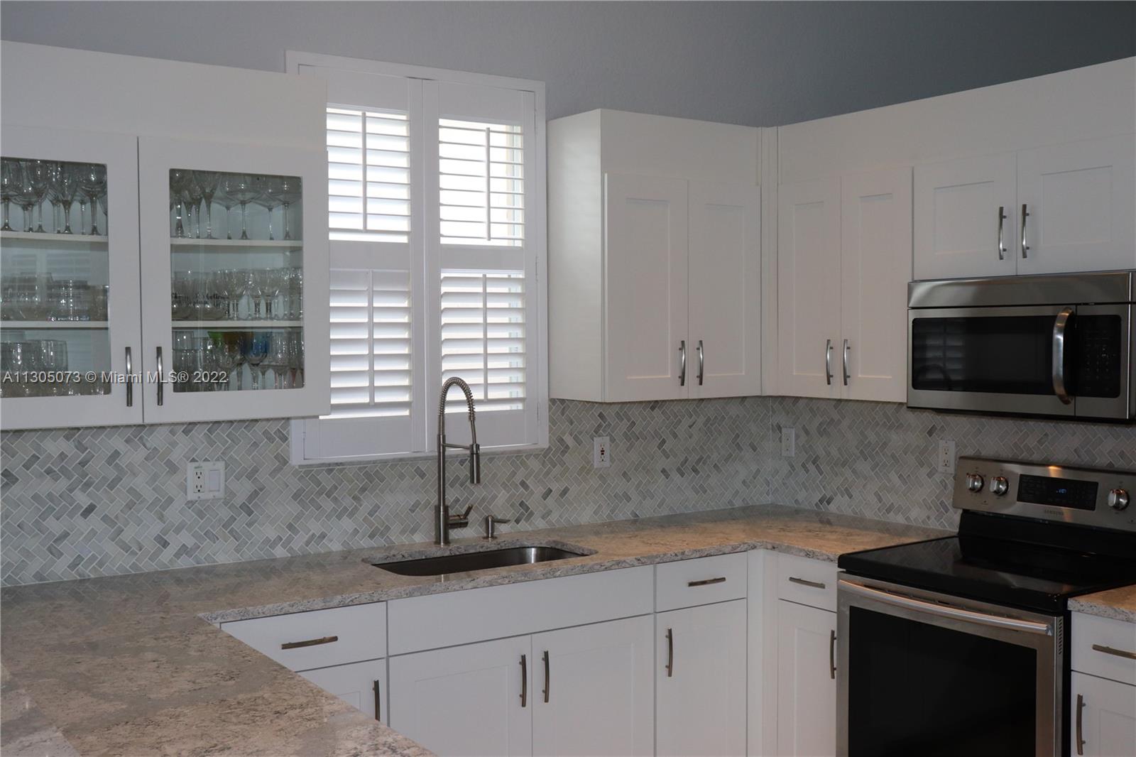 CORAL CREEK 146-6 B - Residential