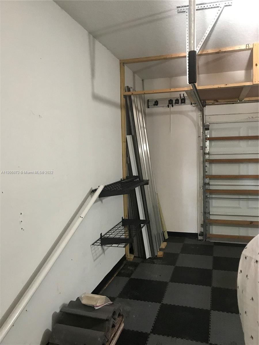 CORAL CREEK 146-6 B - Residential