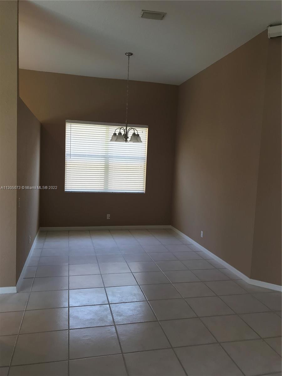 CORAL CREEK 146-6 B - Residential