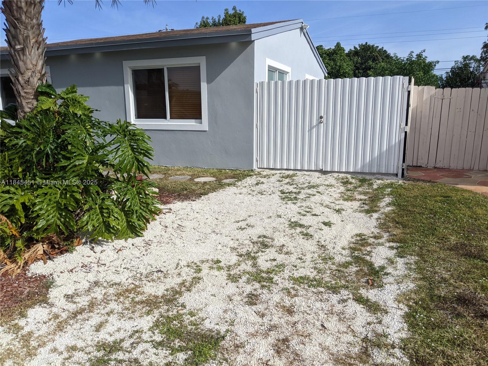 LARGE EFFICIENCY UNIT ON THE 1ST FLOOR, freshly painted, **MONTHLY RENT IS INCLUDING WATER AND ELECTRICITY. Enjoy your own back yard. NICE Efficiency being completely refurbished, brand new cabinets, brand new microwave and refrigerator, brand new floor and hurricane windows, door. The windows have a black out blinds. Must see won't last. Only 1 Person allowed no exceptions.