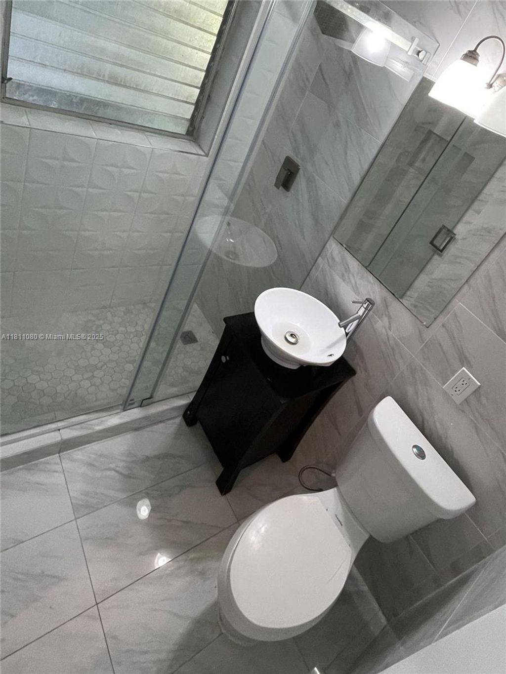 Photo of 1708 NE 20th Ave #6, Fort Lauderdale, FL 33305 (MLS # A11811080)