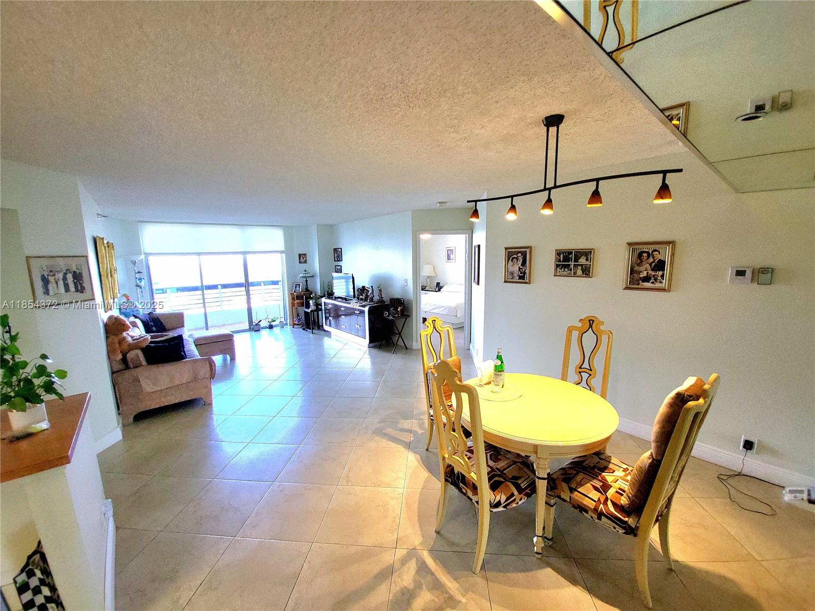 MYSTIC POINTE TOWER 500 C - Residential