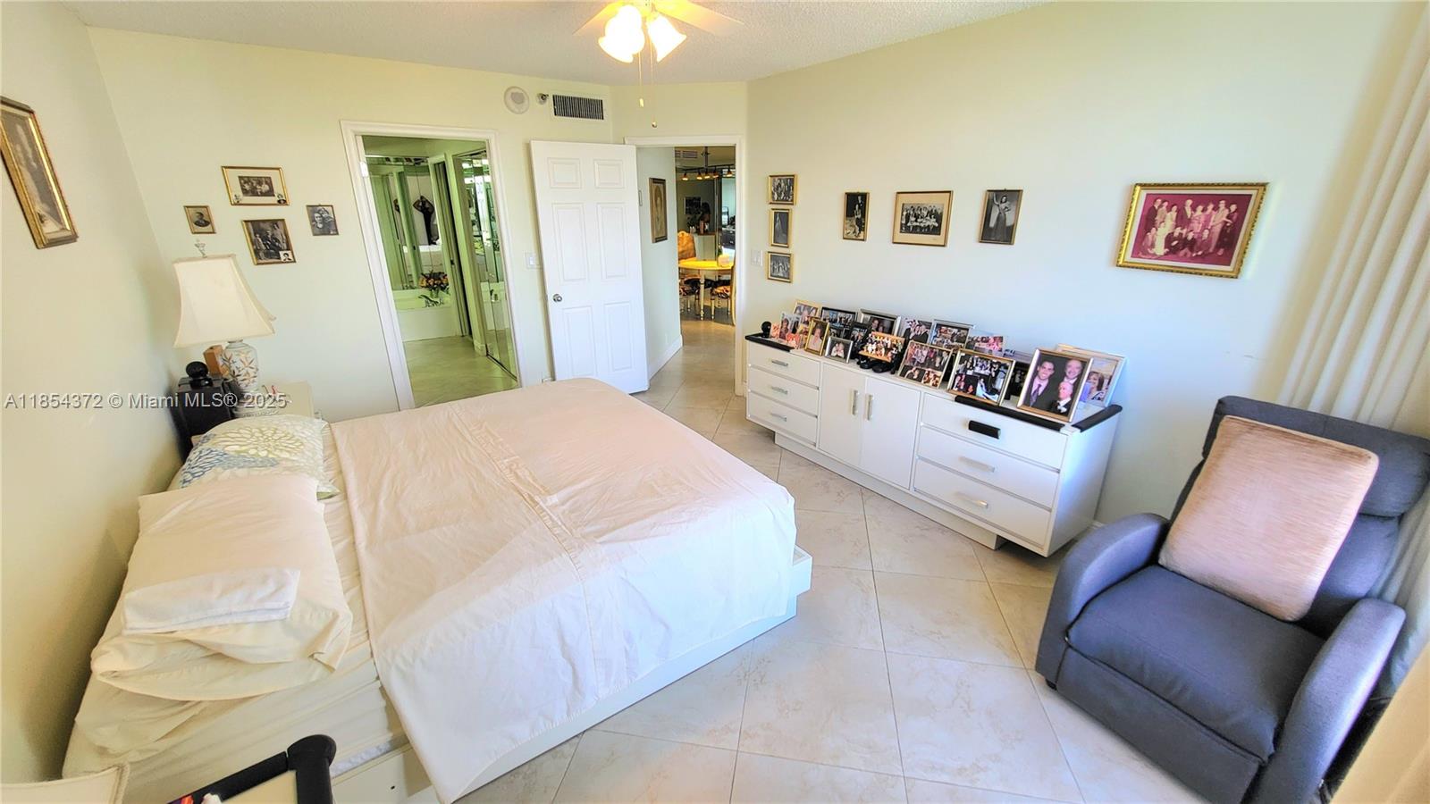 MYSTIC POINTE TOWER 500 C - Residential