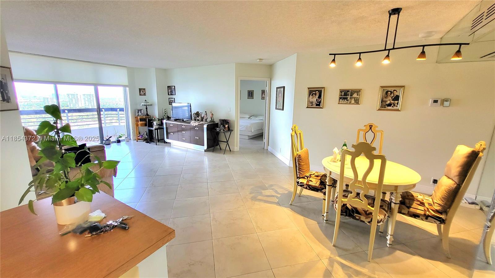 MYSTIC POINTE TOWER 500 C - Residential