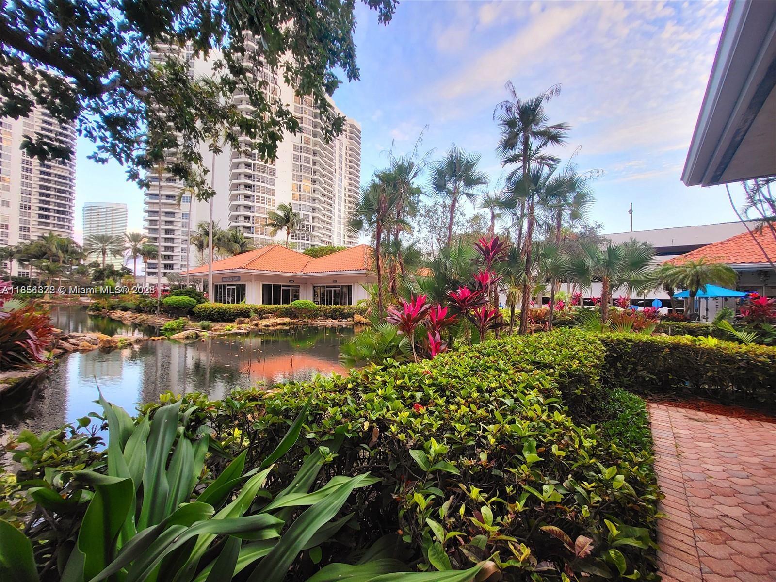 MYSTIC POINTE TOWER 500 C - Residential