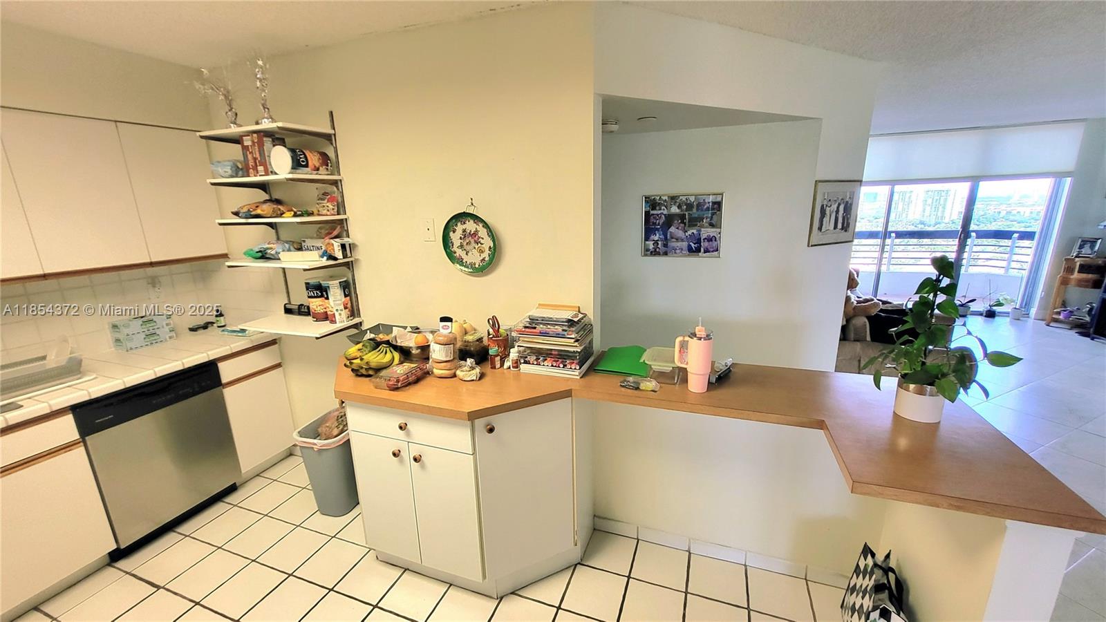 MYSTIC POINTE TOWER 500 C - Residential