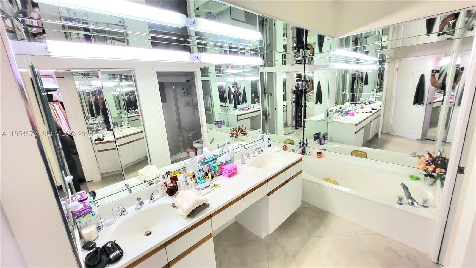 MYSTIC POINTE TOWER 500 C - Residential