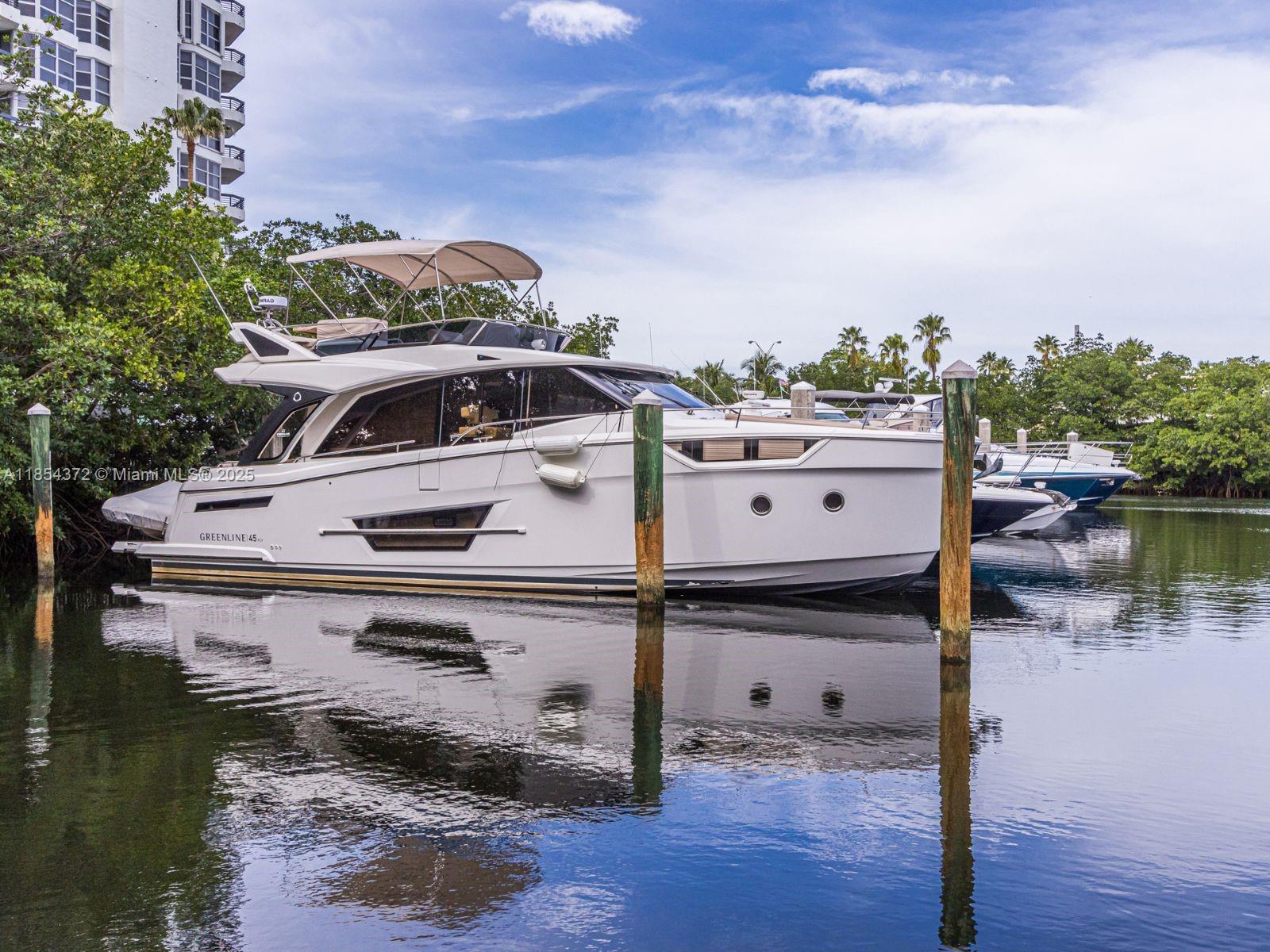 MYSTIC POINTE TOWER 500 C - Residential