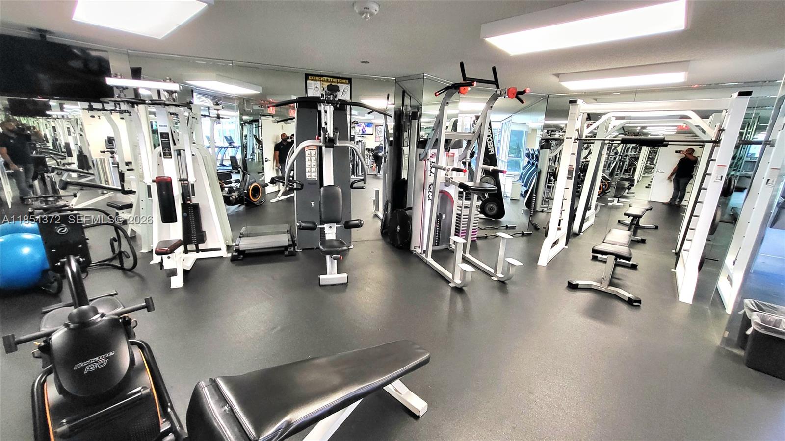 MYSTIC POINTE TOWER 500 C - Residential