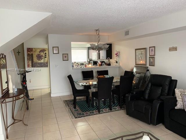 THE SEASONS VILLAS & THMS - Residential Lease