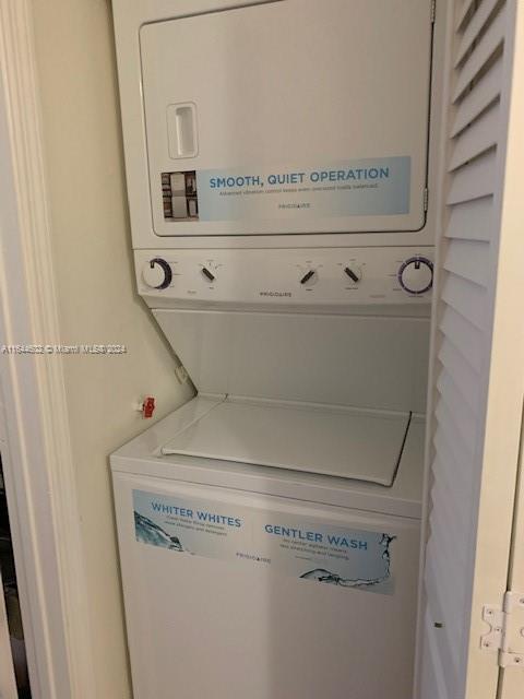 THE SEASONS VILLAS & THMS - Residential Lease