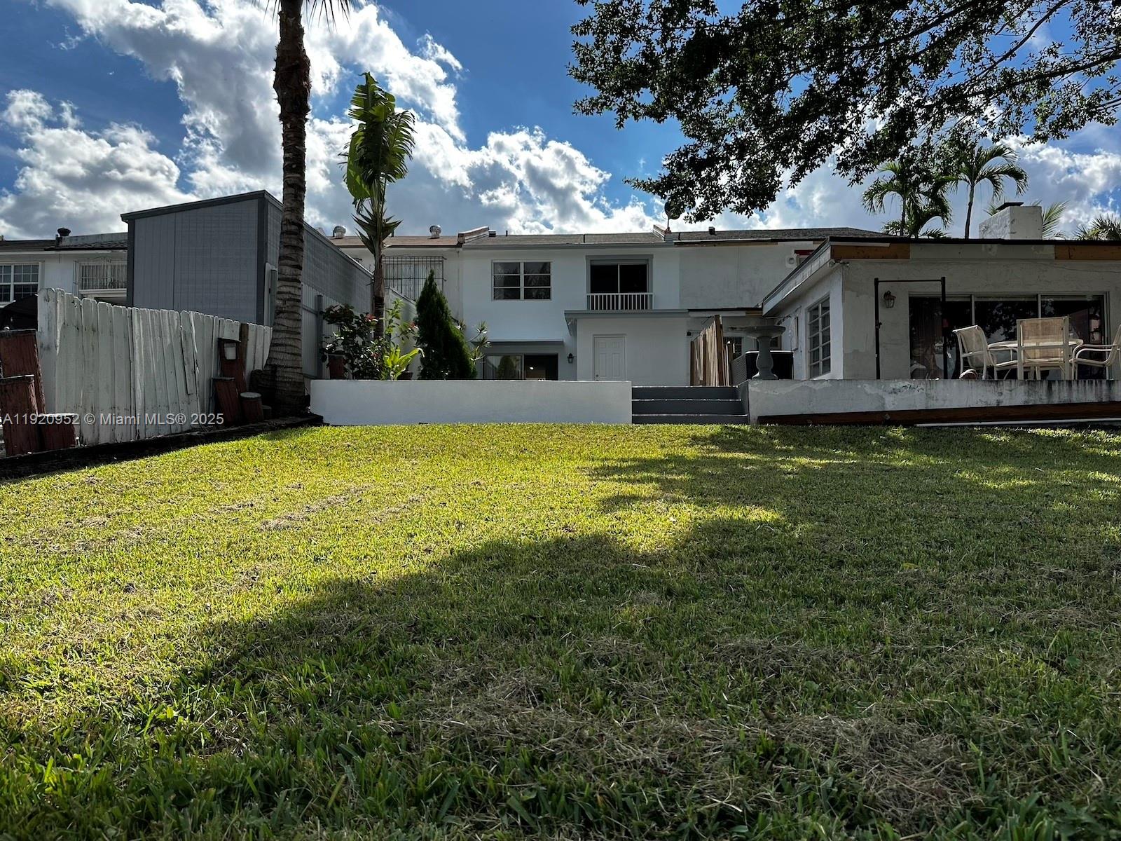 LAKE ROYAL EAST - Residential