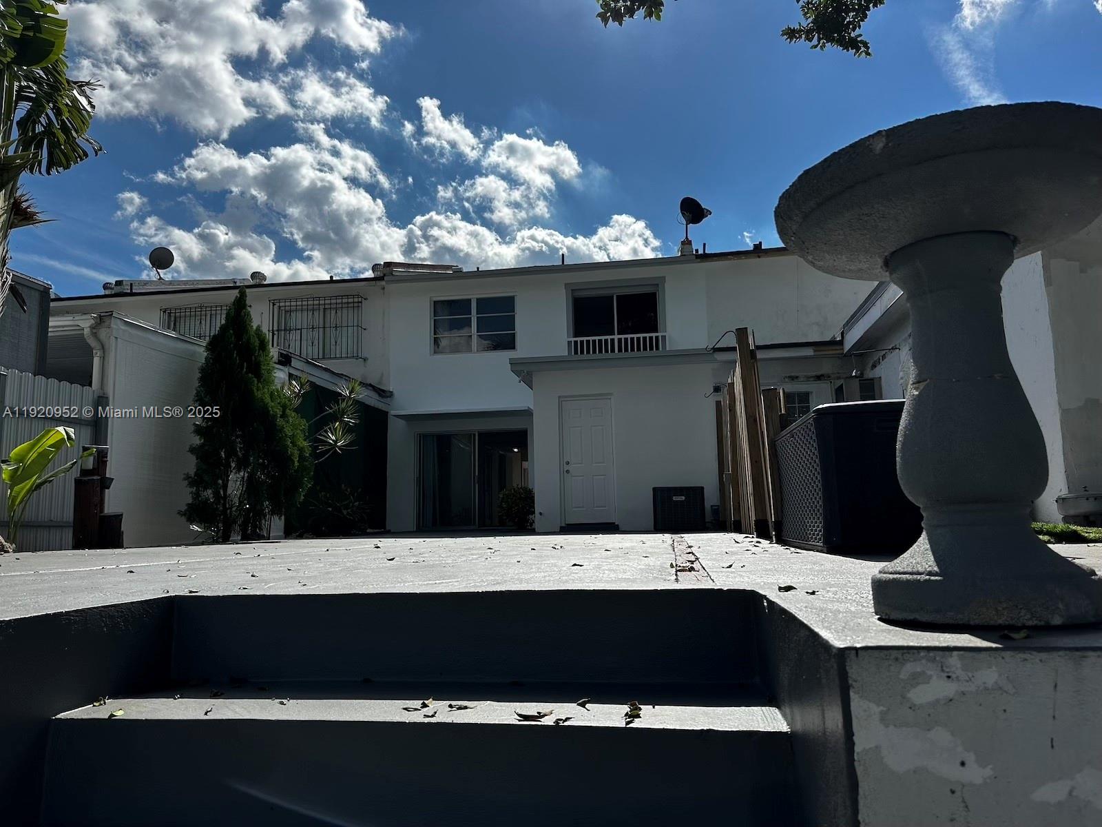 LAKE ROYAL EAST - Residential