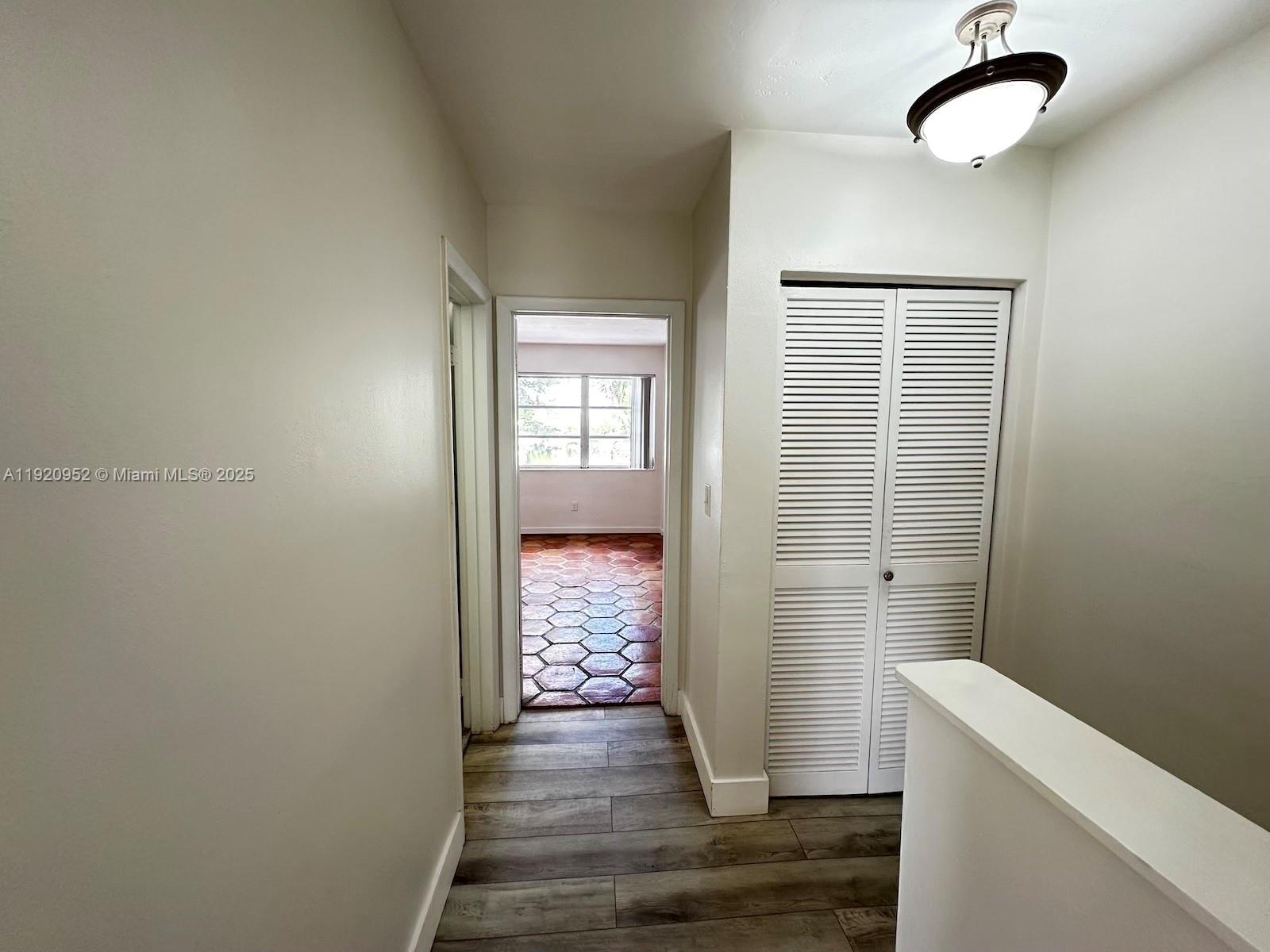 LAKE ROYAL EAST - Residential