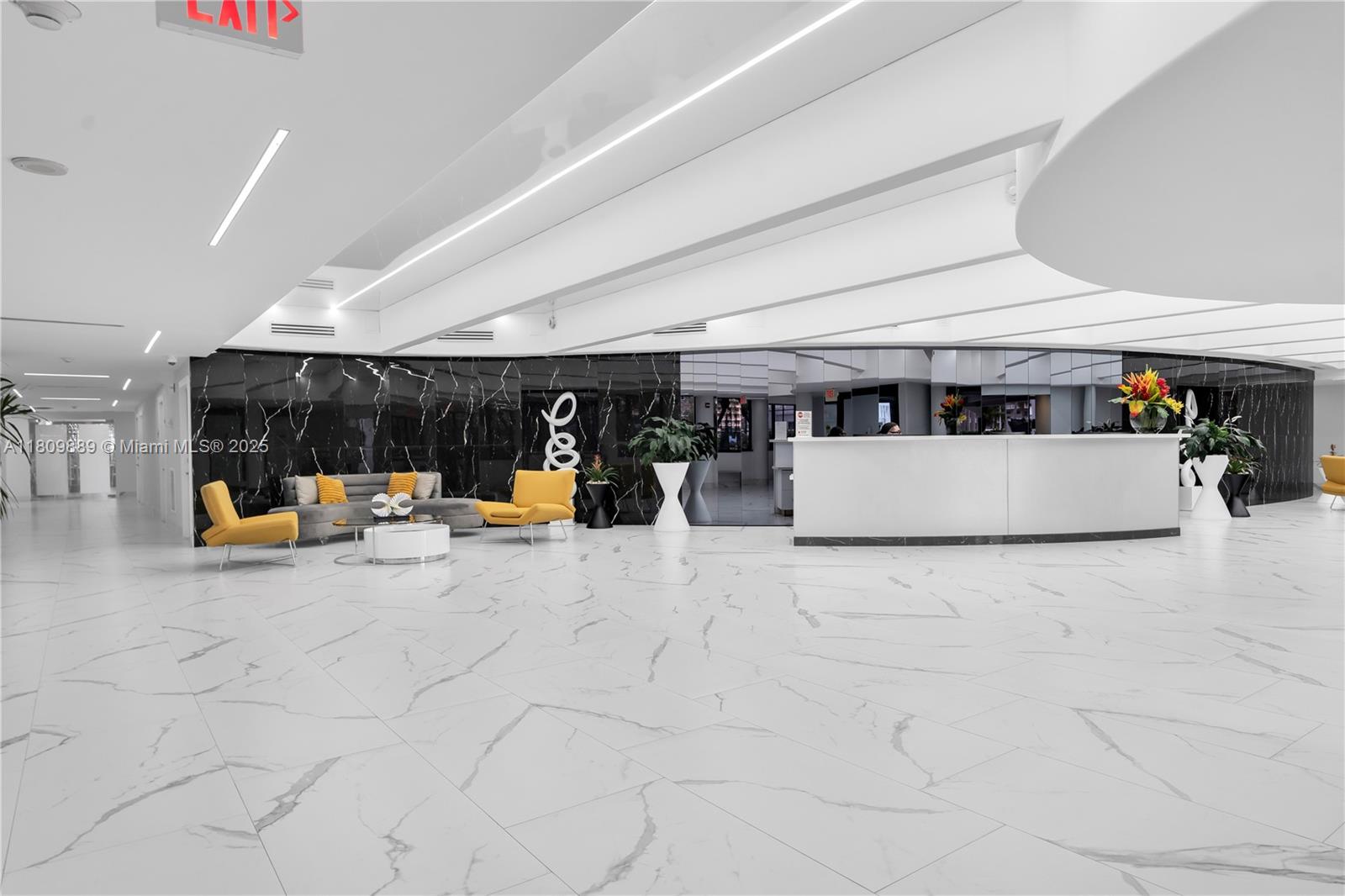 LA MER ESTATES SOUTH COND - Residential