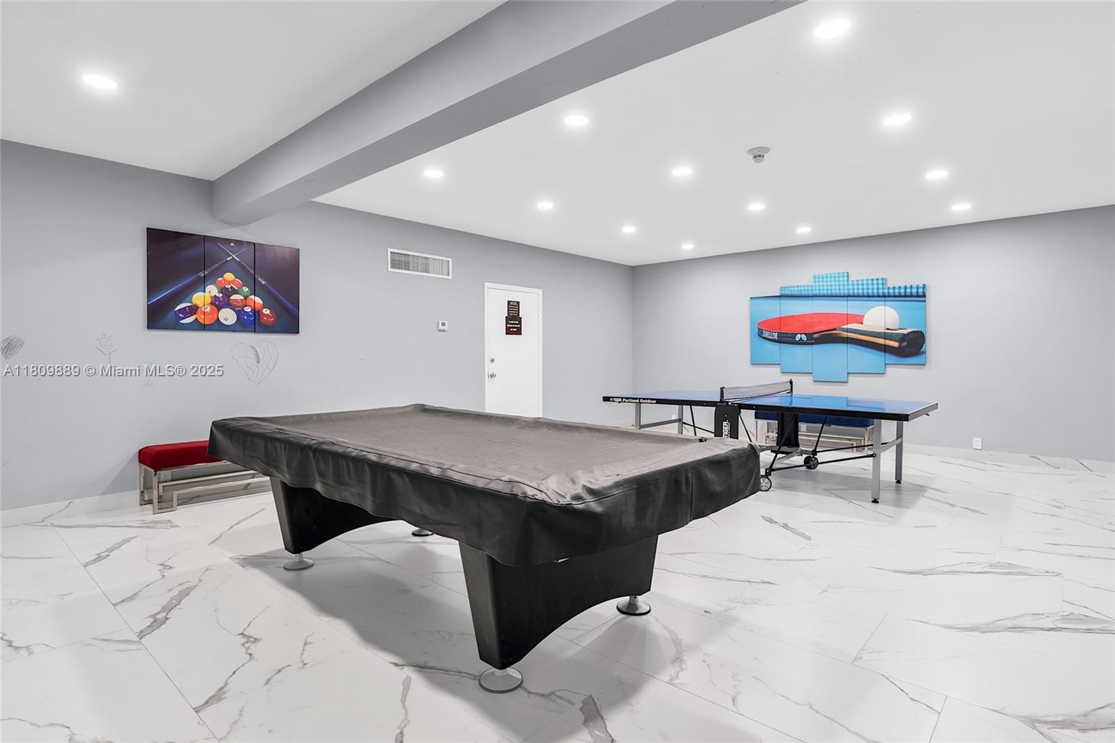 LA MER ESTATES SOUTH COND - Residential