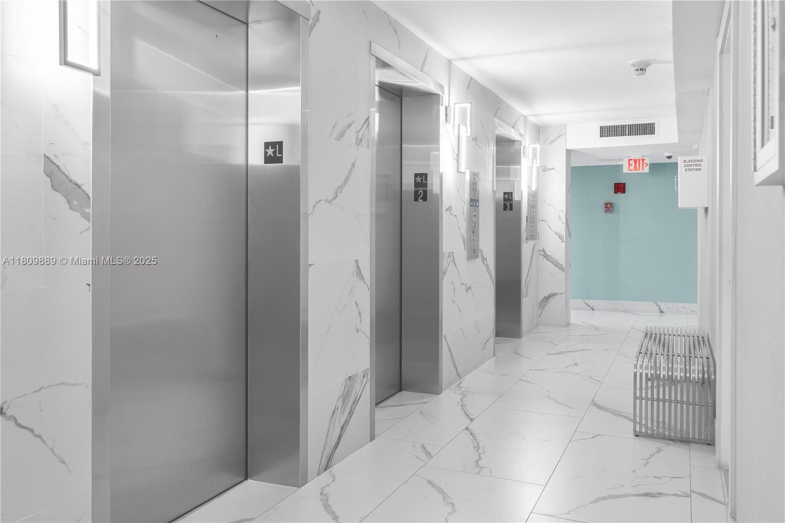 LA MER ESTATES SOUTH COND - Residential