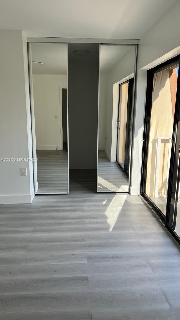 WATERSIDE LUXURY TOWNHOME - Residential