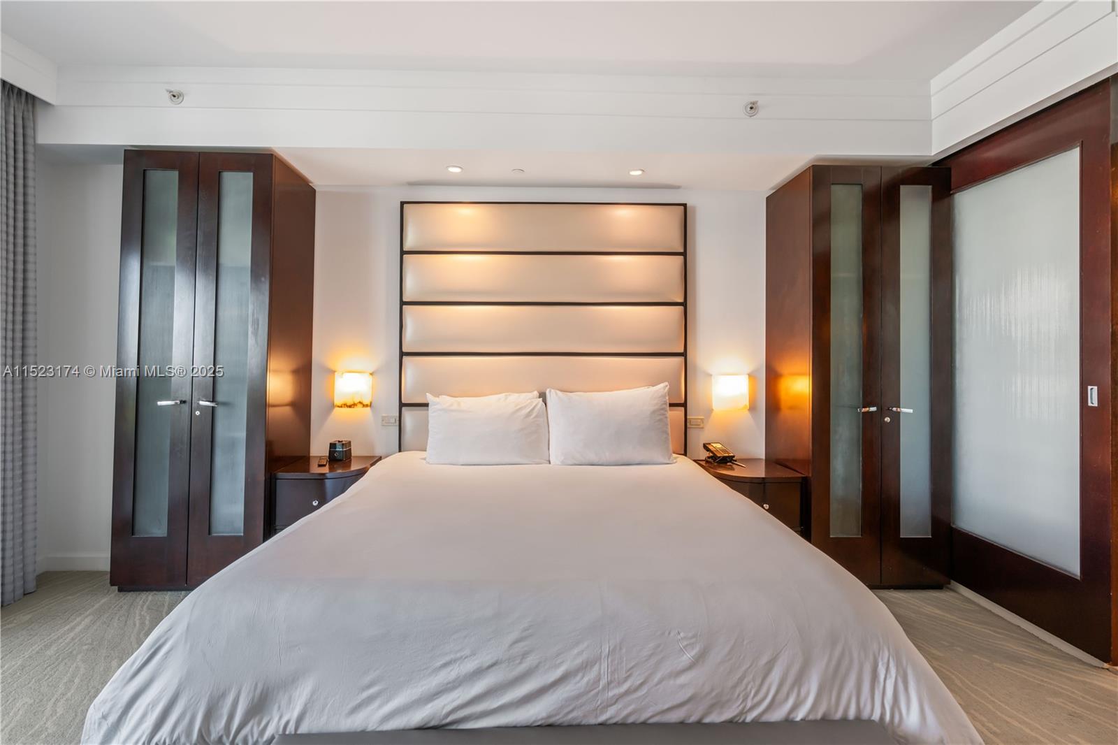 Fontainebleau III - Residential