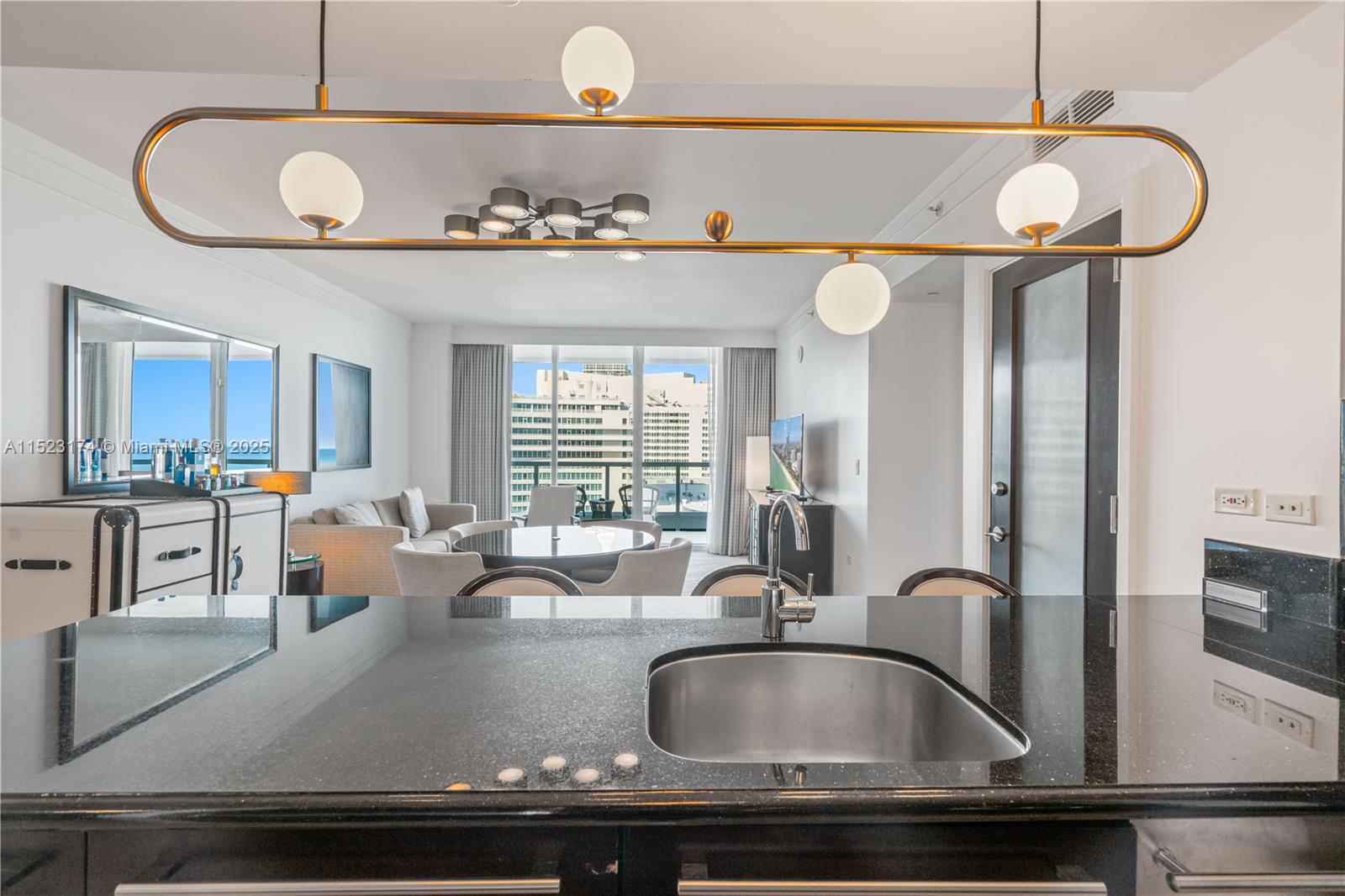 Fontainebleau III - Residential