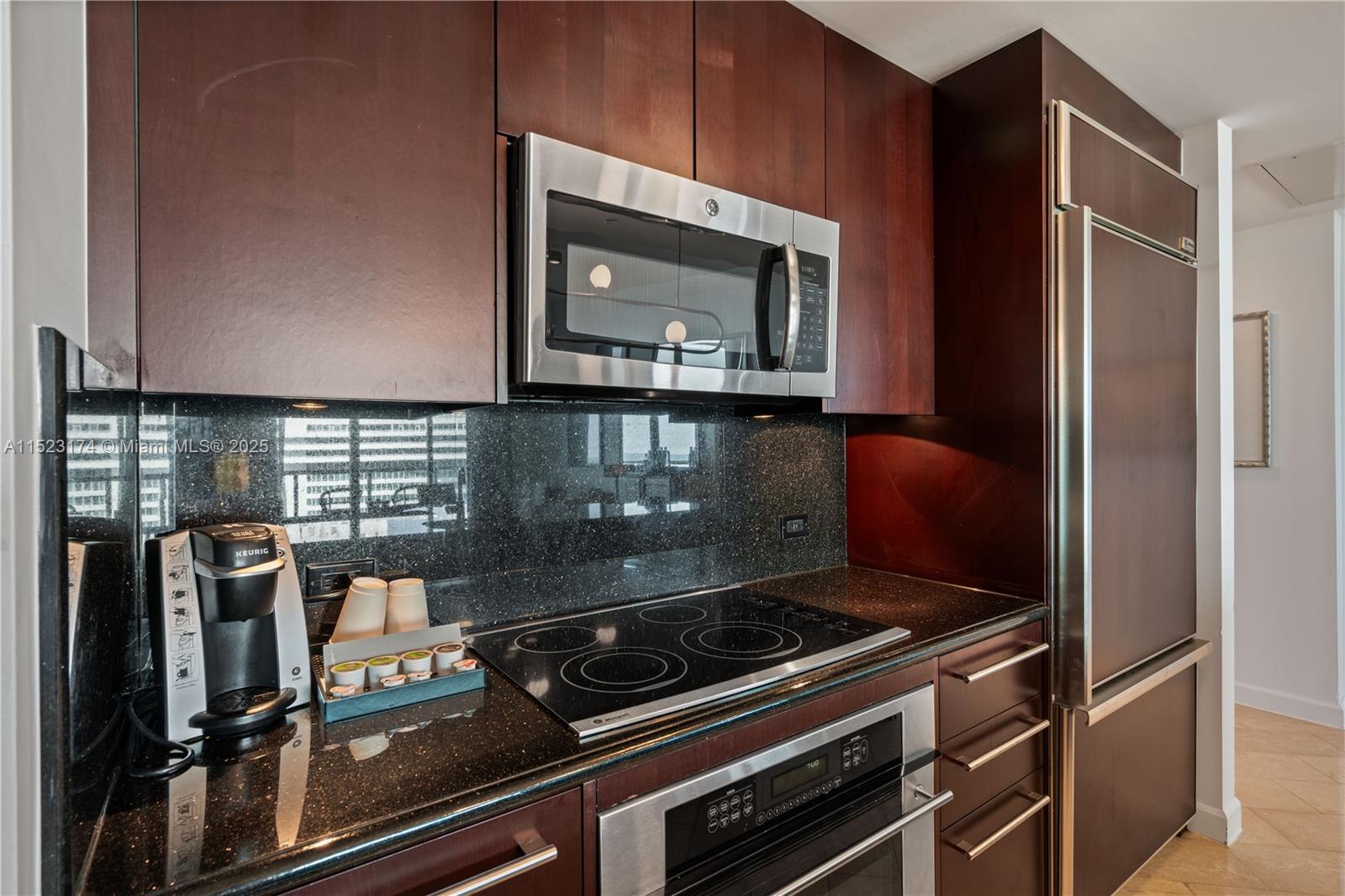 Fontainebleau III - Residential