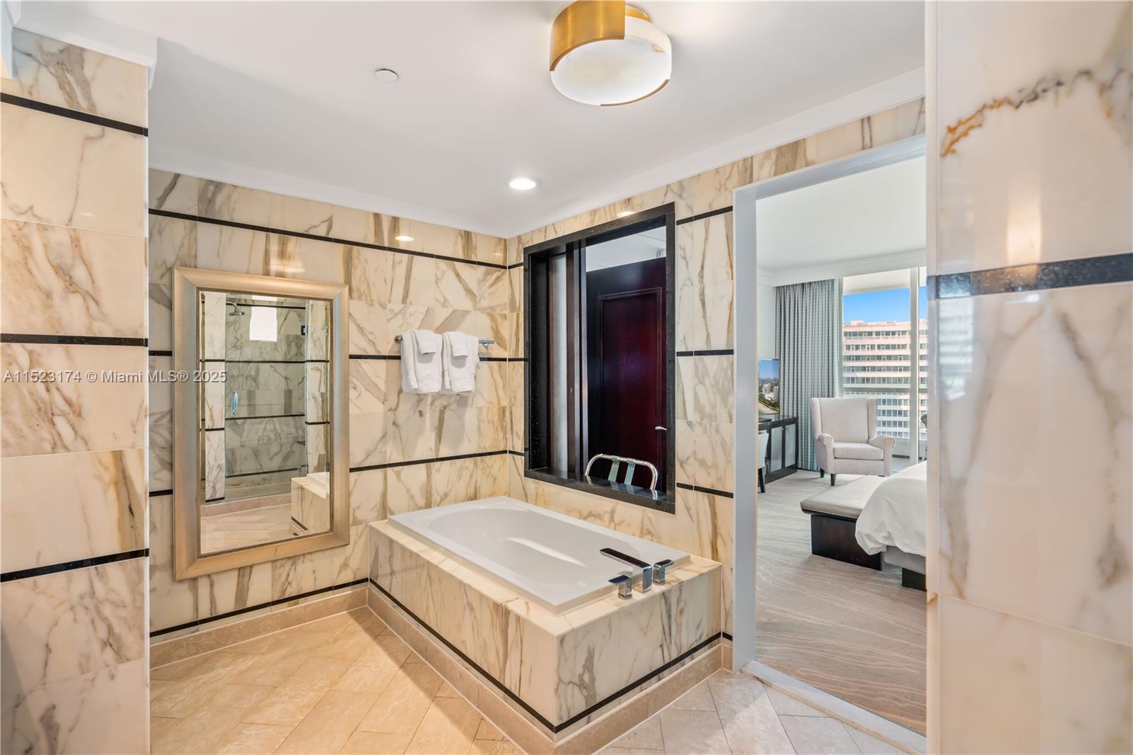 Fontainebleau III - Residential