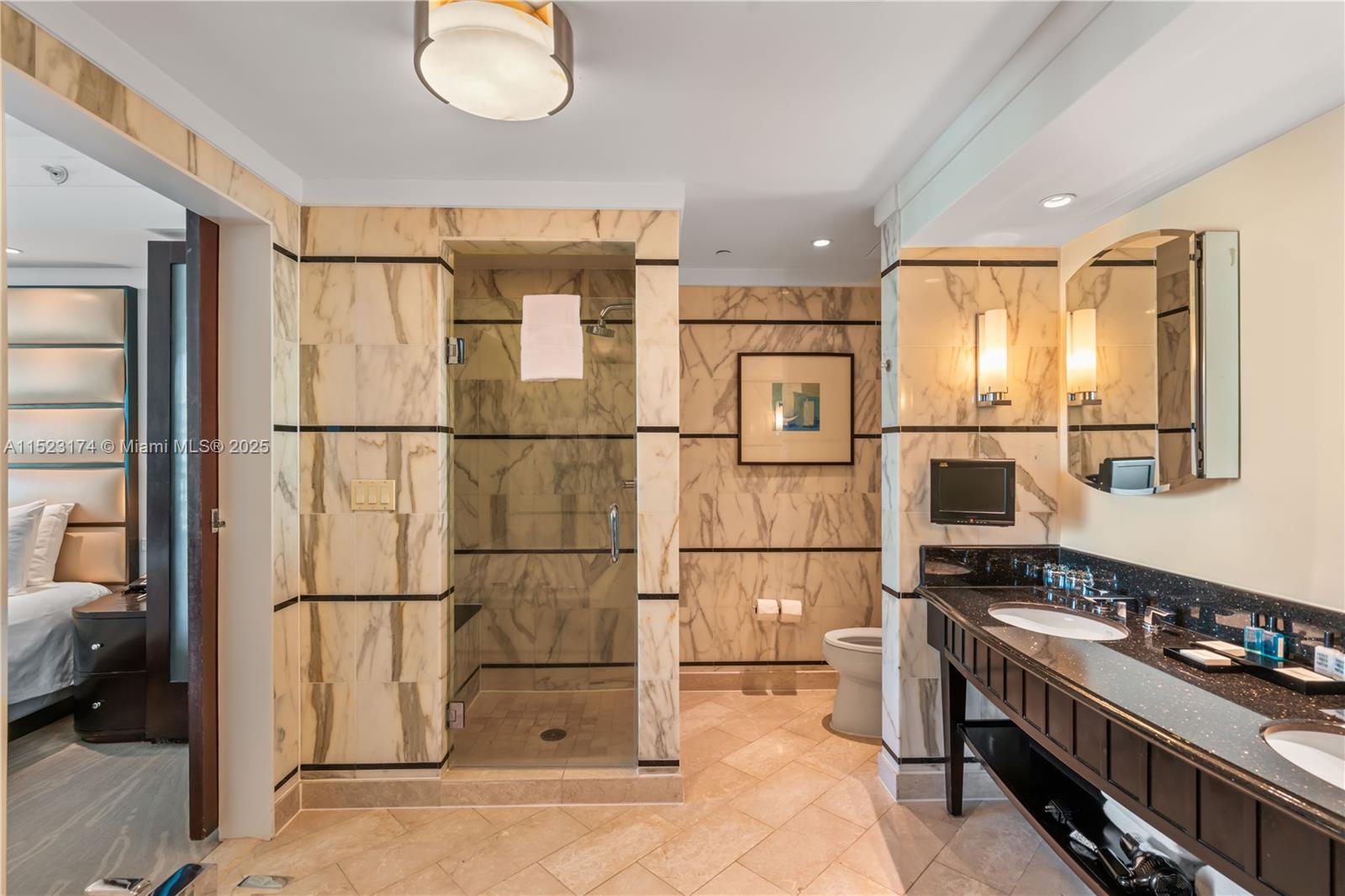 Fontainebleau III - Residential