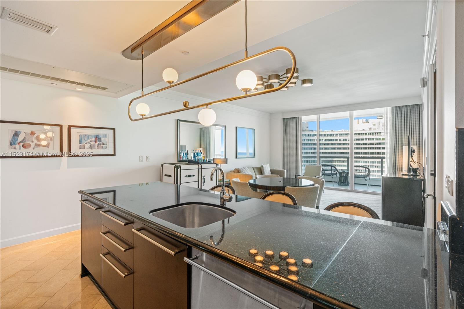 Fontainebleau III - Residential