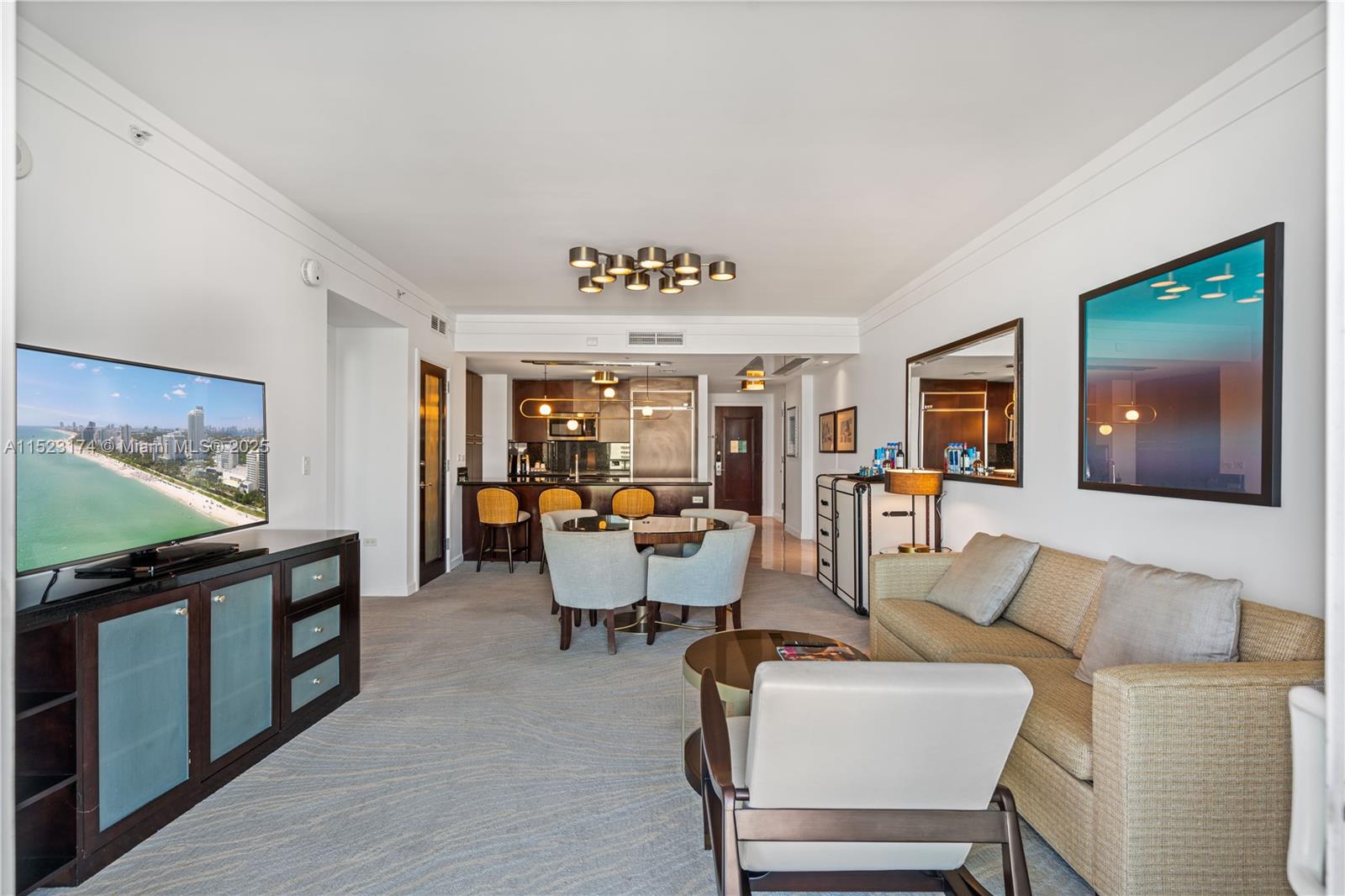 Fontainebleau III - Residential