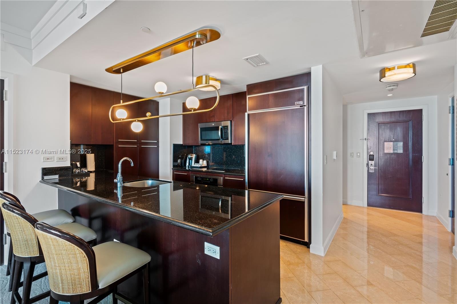 Fontainebleau III - Residential