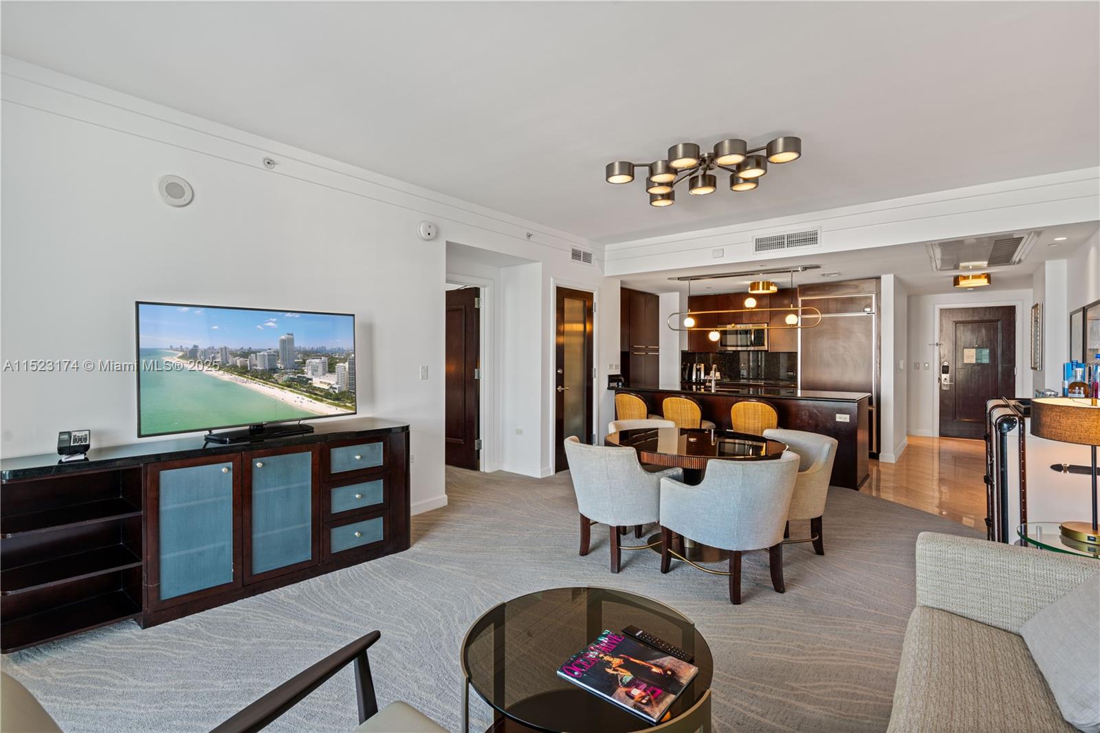 Fontainebleau III - Residential